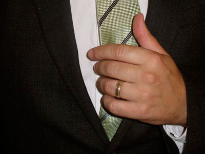 Hand-Tie-Wardrobe