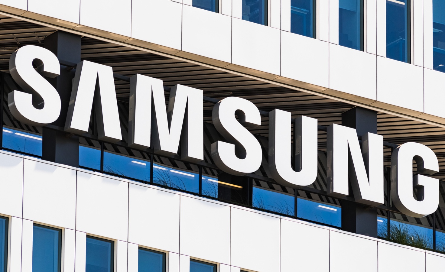 Samsung is hiring 40,000 people; some salaries in the $100K-$250K range